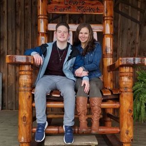 Meet your Posher, Lena